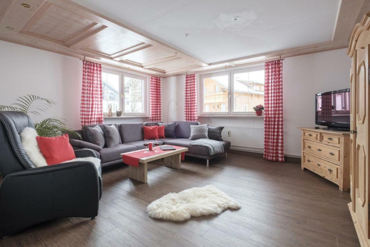 Ferienwohnungen Dorfhaus Oberstdorf Bagian luar foto