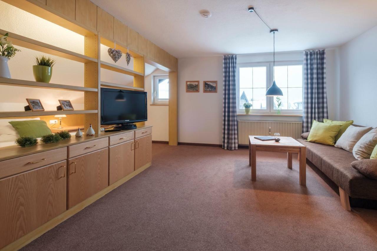 Ferienwohnungen Dorfhaus Oberstdorf Bagian luar foto
