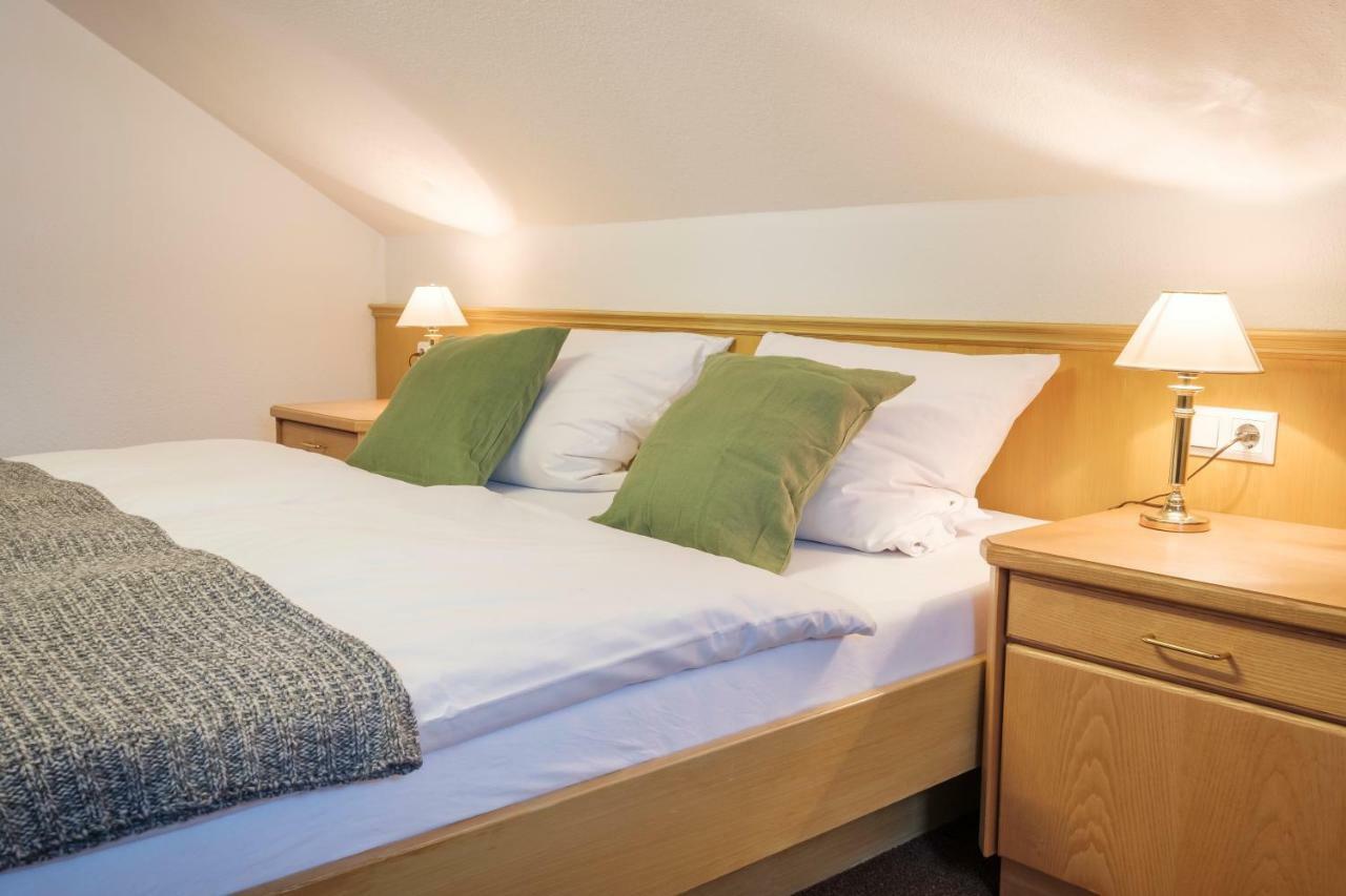 Ferienwohnungen Dorfhaus Oberstdorf Bagian luar foto