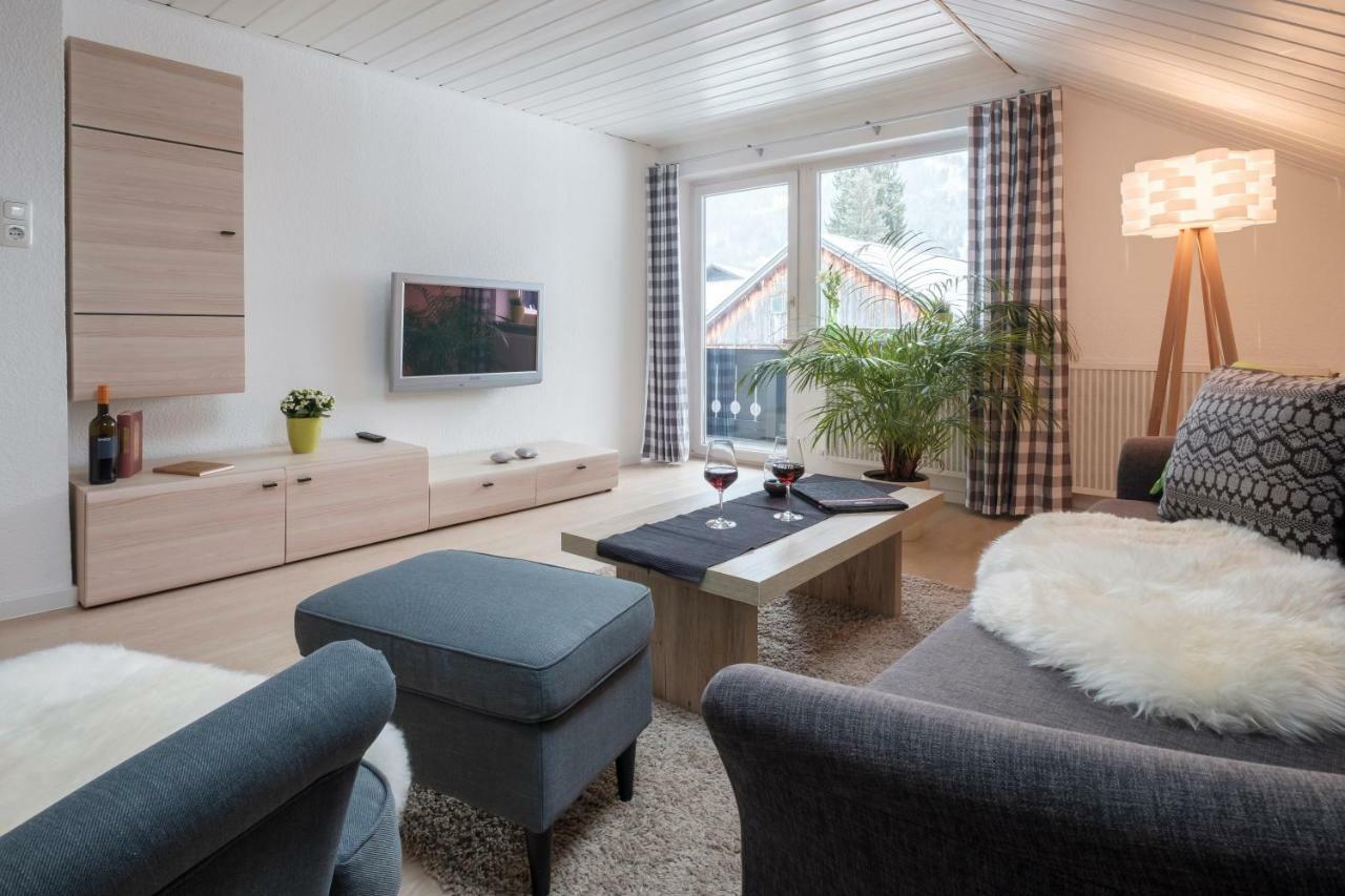 Ferienwohnungen Dorfhaus Oberstdorf Bagian luar foto